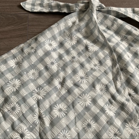 SHEIN Daisy Floral Plaid Tie Front Wrap Skirt - Picture 6 of 8